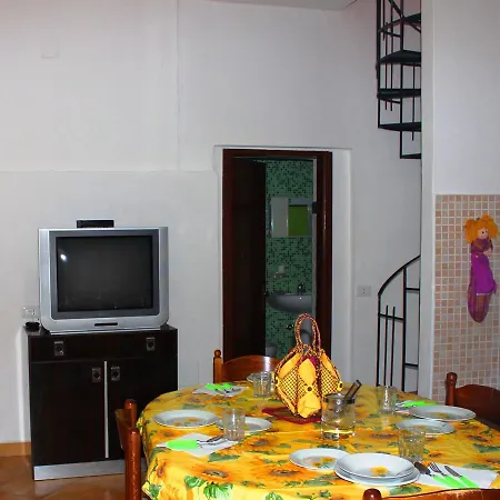 Locazione Turistica Jessy Vista Mare Daire *